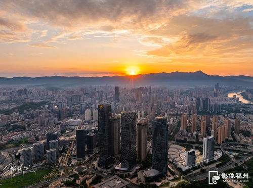 福州天空現絕美朝霞，視覺盛宴震撼全城